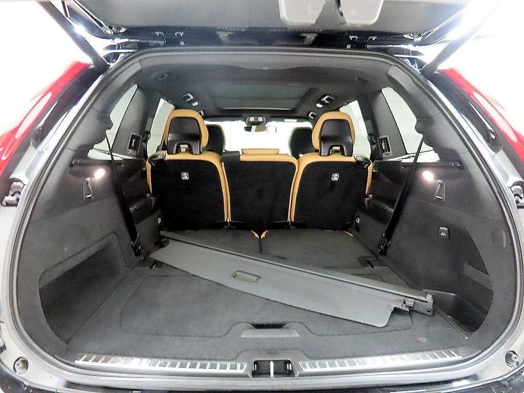 Volvo XC90 2024 Negro - Importación desde Corea - HF Imports Iquique - Foto 18