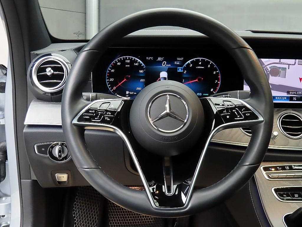 Mercedes Benz E class - Vista 9