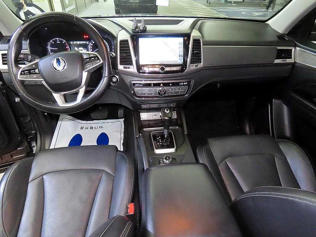 Ssangyong Rexton - Vista 10