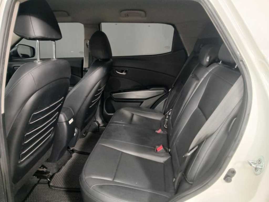 Ssangyong Tivoli - Vista 7