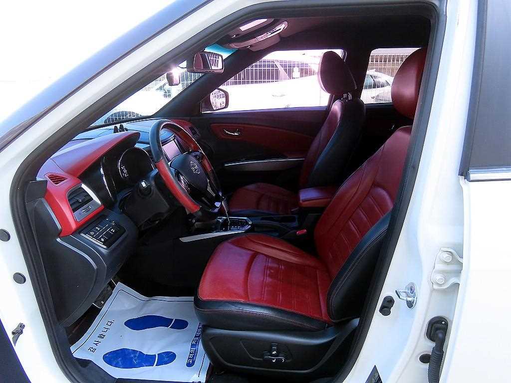 Ssangyong Tivoli - Vista 5