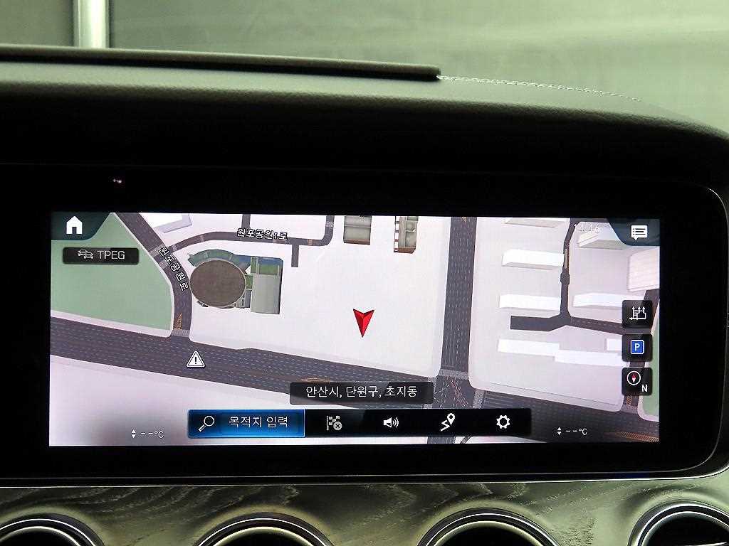 Mercedes Benz E class 2022 Plateado - Importación desde Corea - HF Imports Iquique - Foto 14