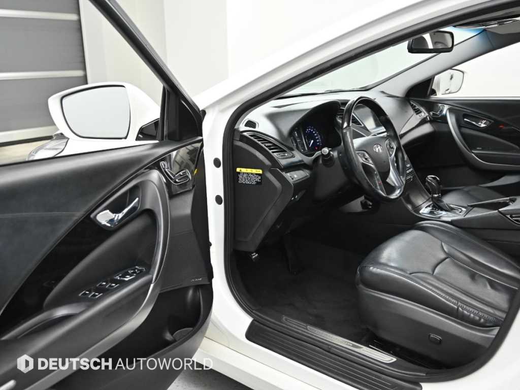 HYUNDAI Grandeur - Vista 11