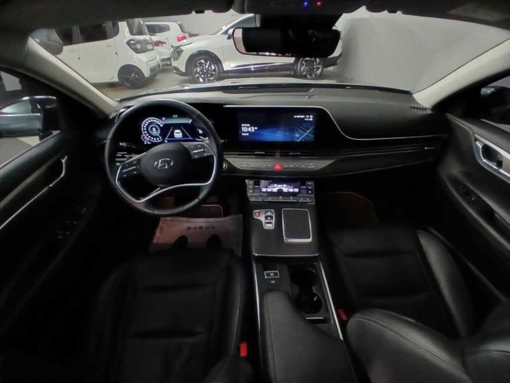 HYUNDAI Grandeur - Vista 6