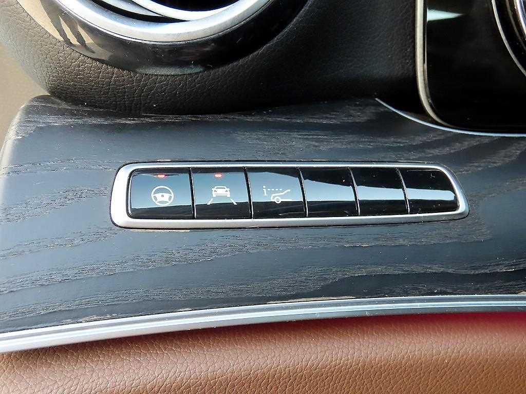 Mercedes Benz E class - Vista 11