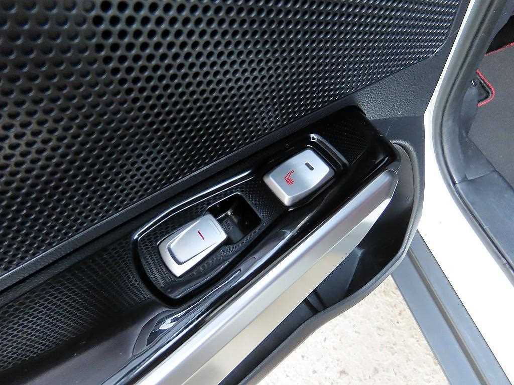 Ssangyong Tivoli 2016 Blanco - Importación desde Corea - HF Imports Iquique - Foto 17