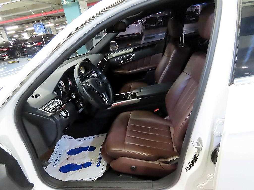 Mercedes Benz E class - Vista 6