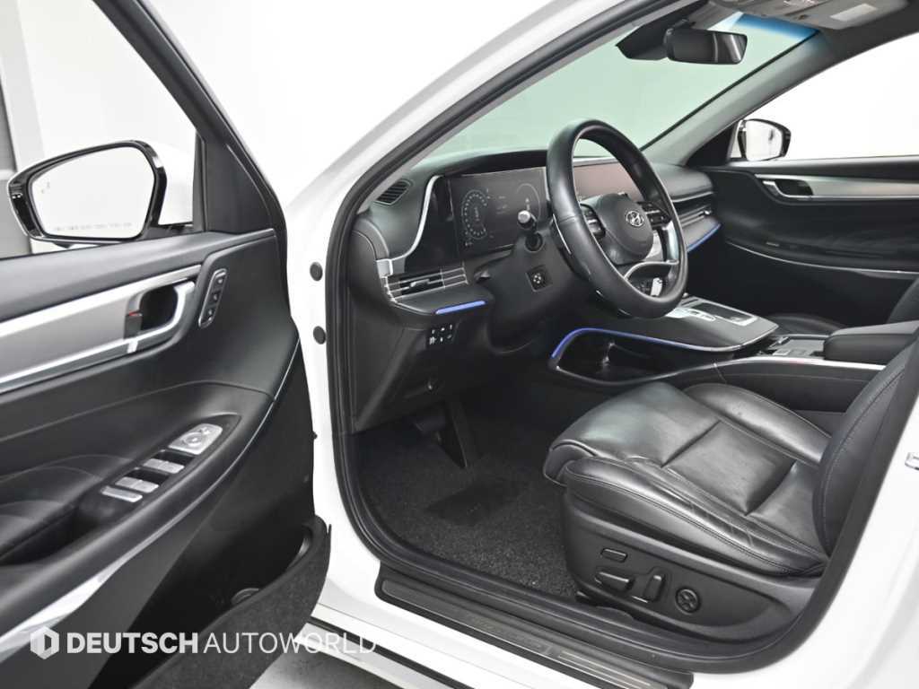 HYUNDAI Grandeur - Vista 11