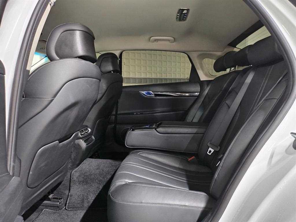 Genesis G80 - Vista 7