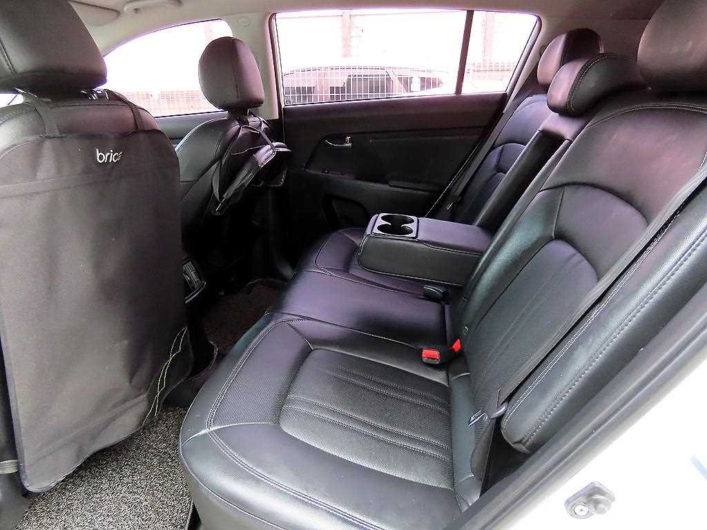 KIA Sportage - Vista 6