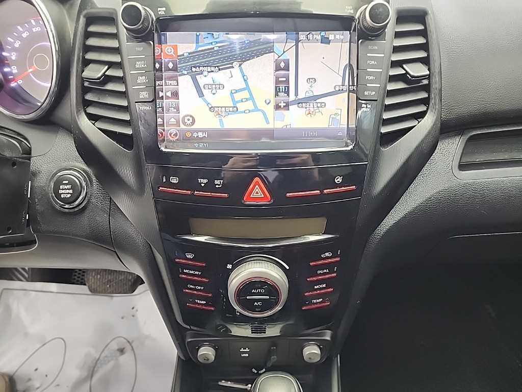 Ssangyong Tivoli - Vista 10