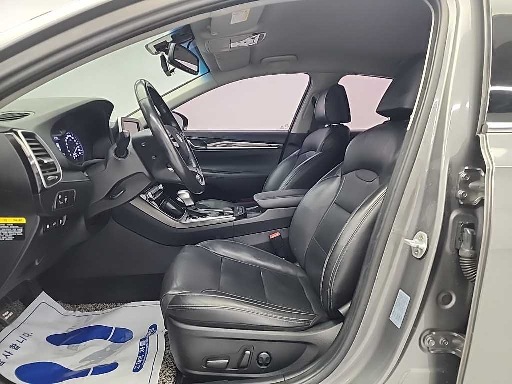 HYUNDAI Grandeur - Vista 11