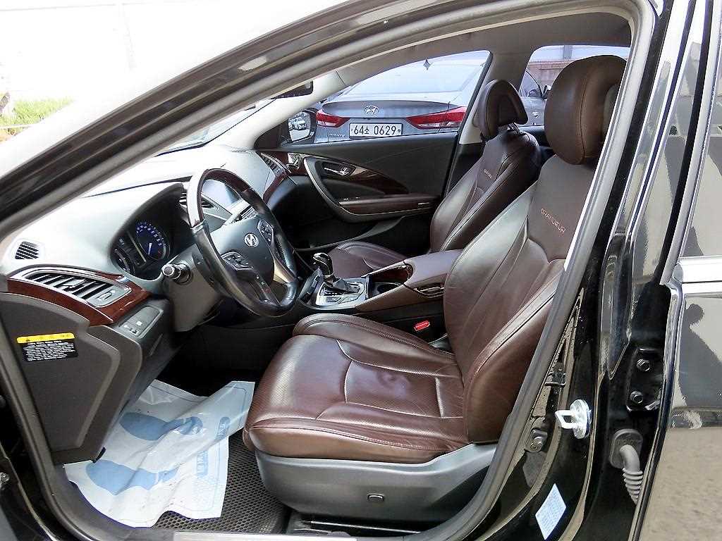 HYUNDAI Grandeur - Vista 5
