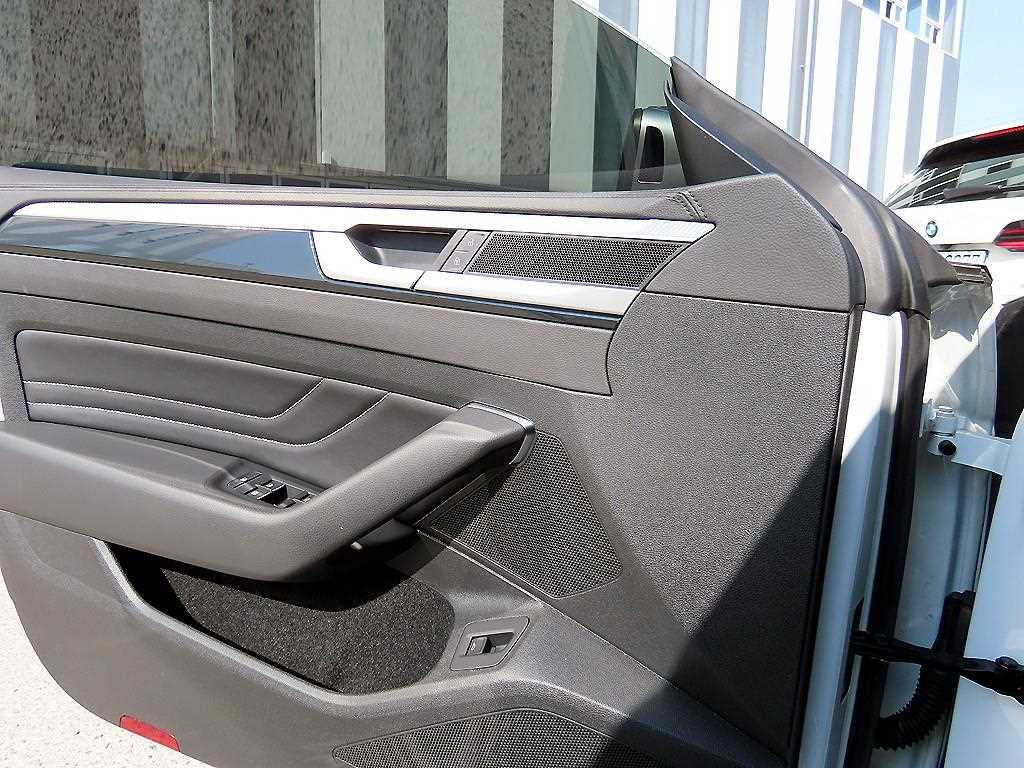 Volkswagen Arteon - Vista 12