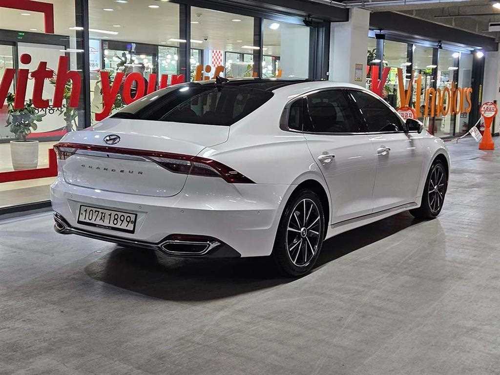 HYUNDAI Grandeur - Vista 4