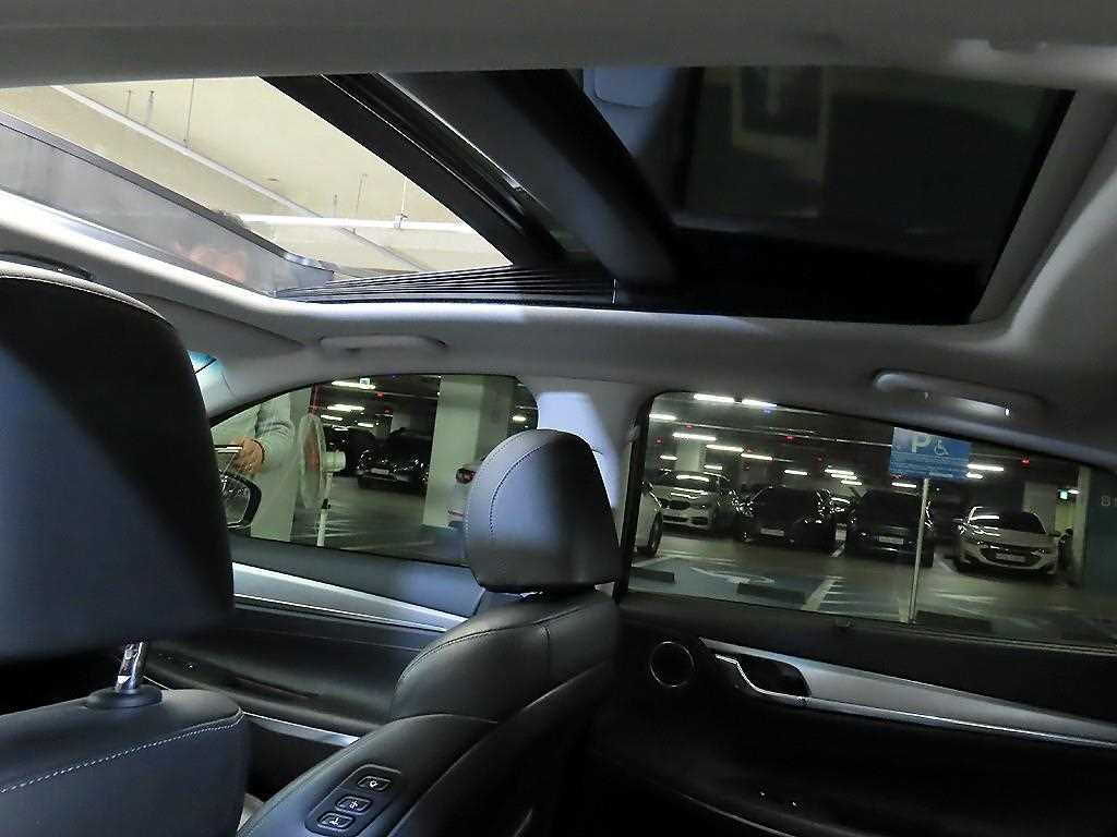 HYUNDAI Grandeur - Vista 7