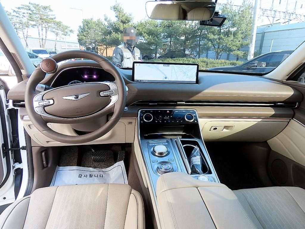 Genesis GV80 - Vista 7