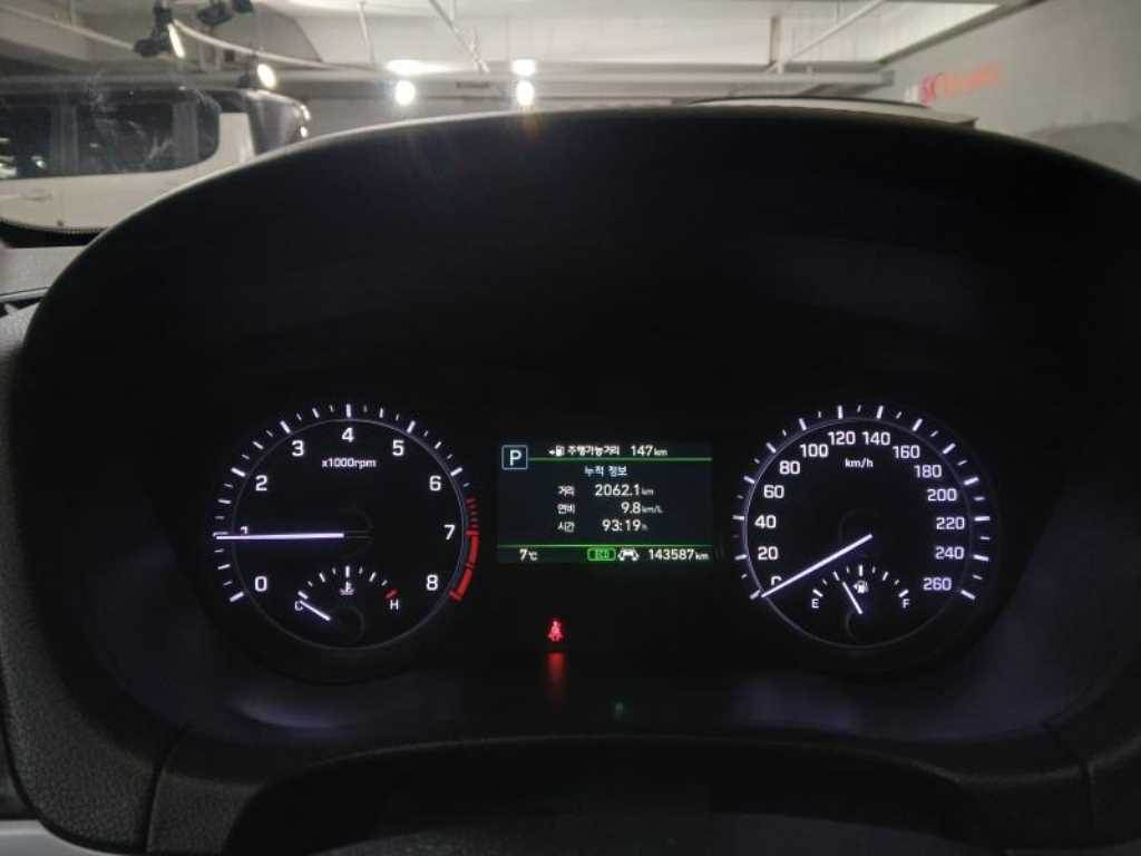 Genesis G80 - Vista 9