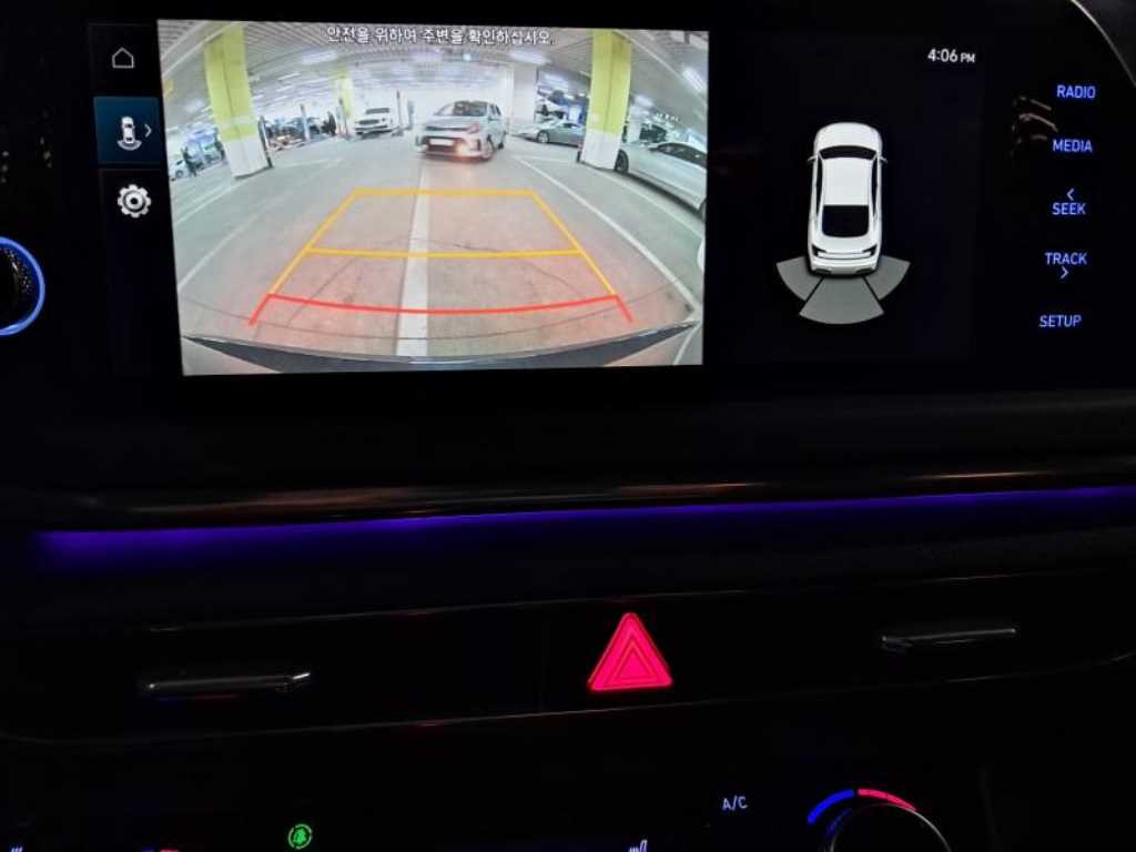 HYUNDAI Sonata - Vista 12