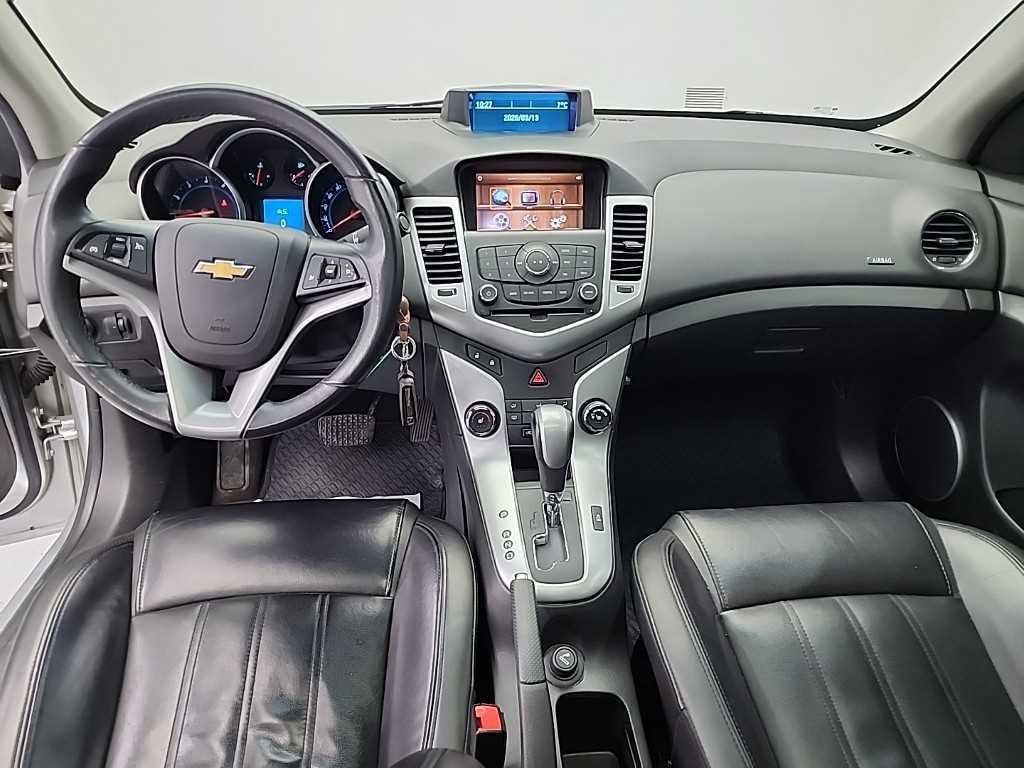 Chevrolet Cruise - Vista 7