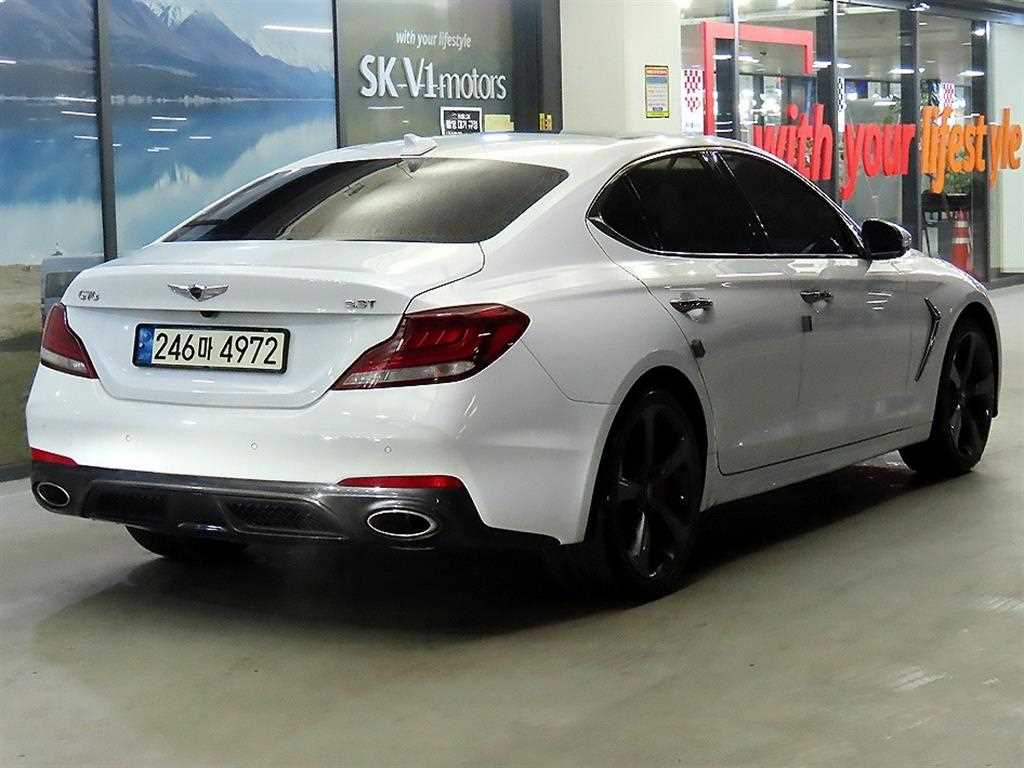 Genesis G70 - Vista 5