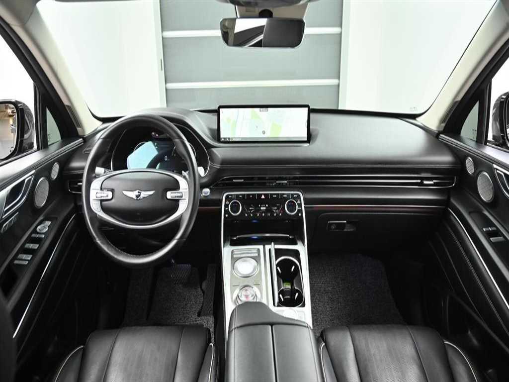 Genesis GV80 - Vista 5