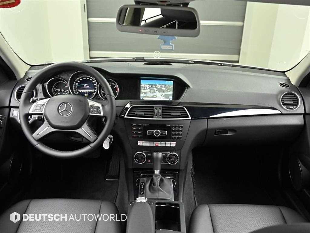 Mercedes Benz C Class - Vista 7