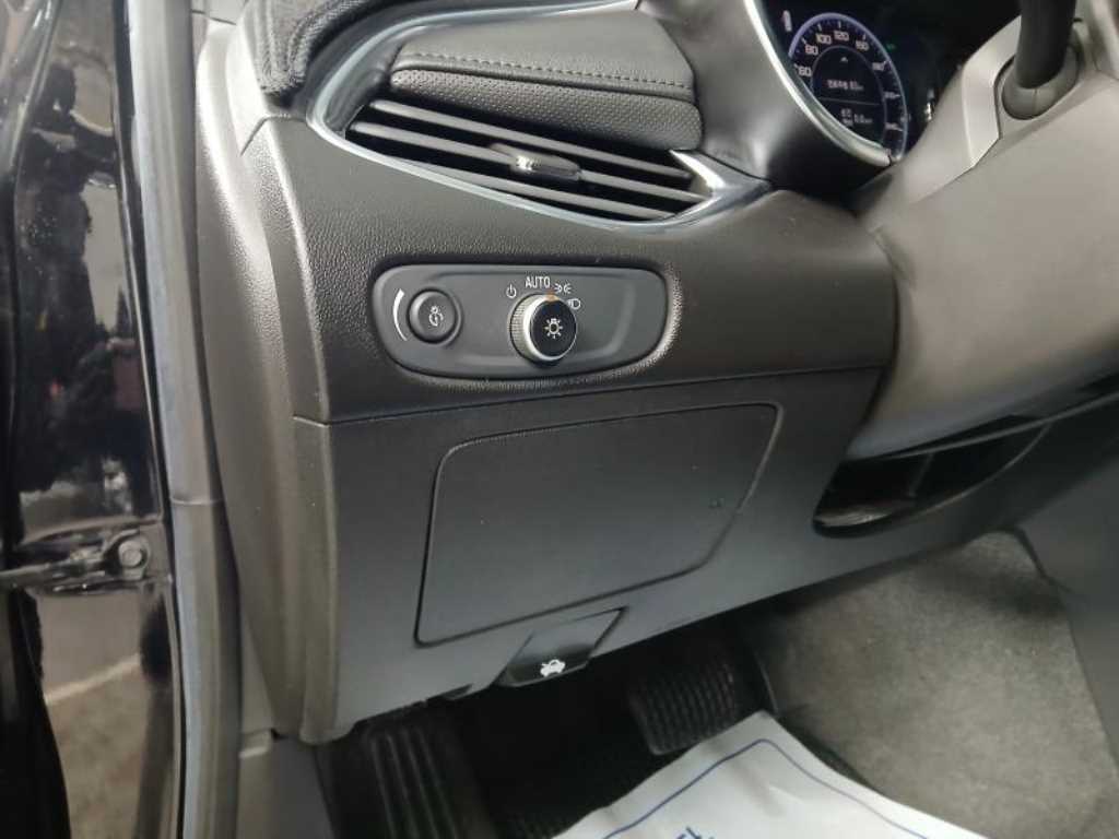 Chevrolet Malibu - Vista 11