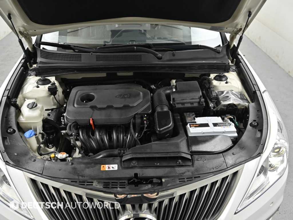 HYUNDAI Grandeur - Vista 6