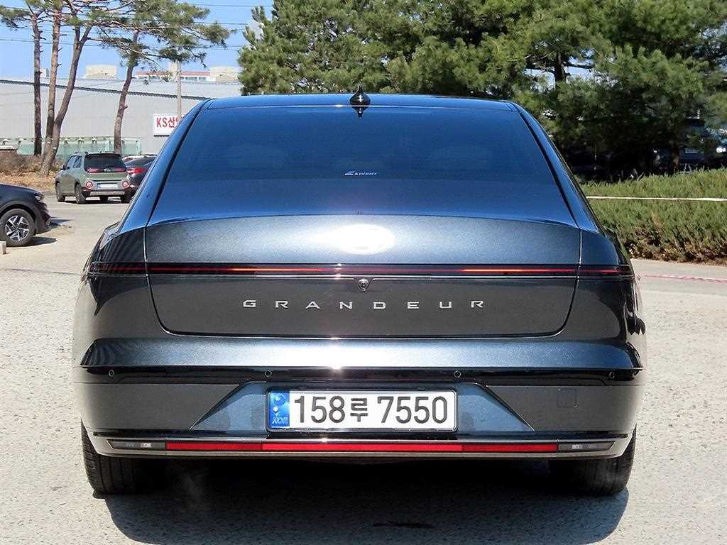 HYUNDAI Grandeur - Vista 4