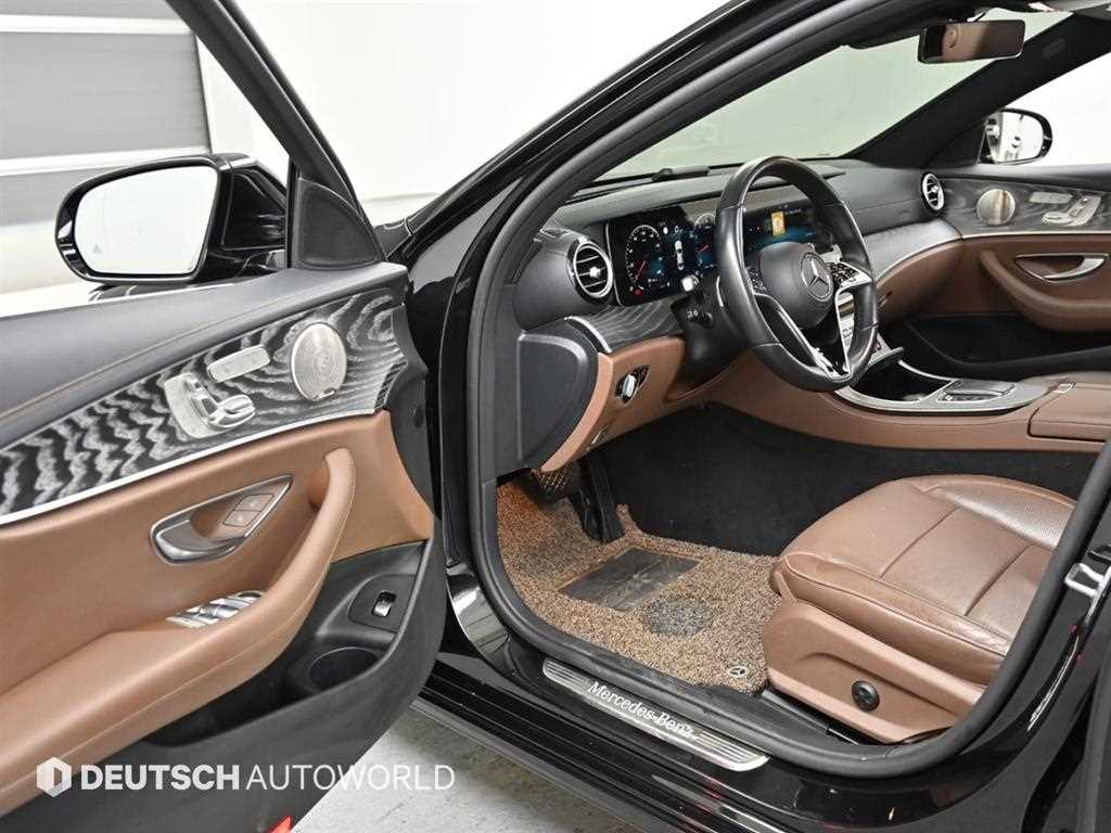 Mercedes Benz E class - Vista 11