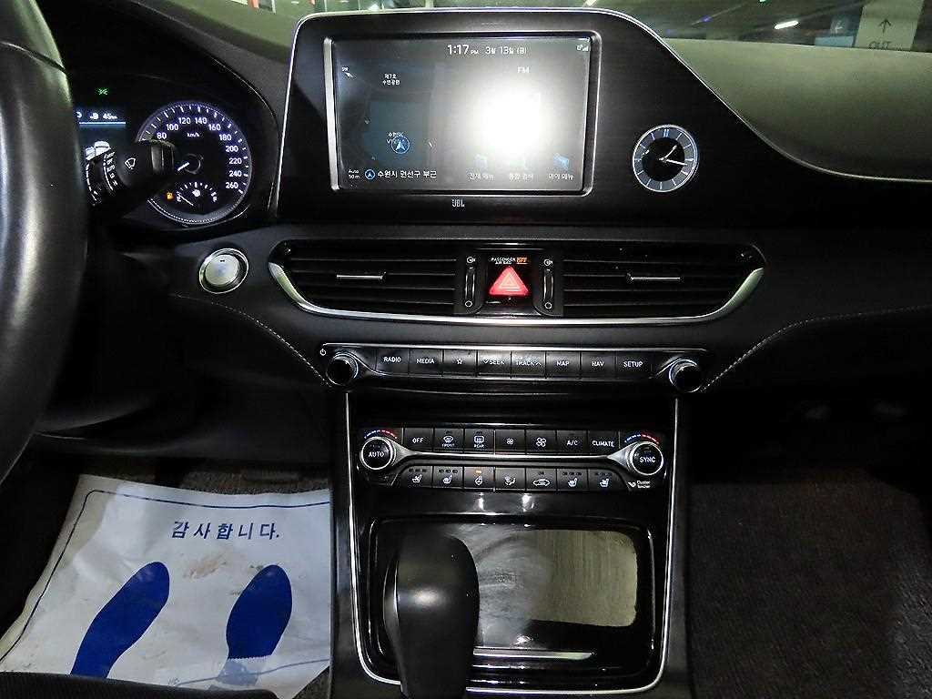 HYUNDAI Grandeur - Vista 11