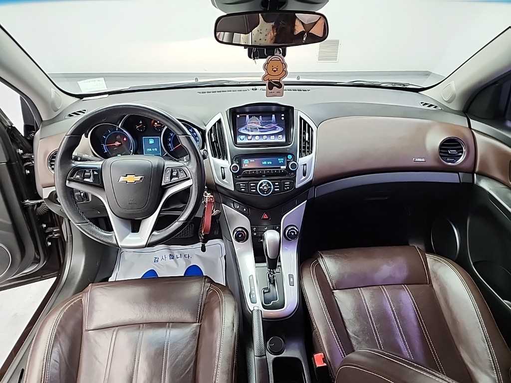 Chevrolet Cruise - Vista 7
