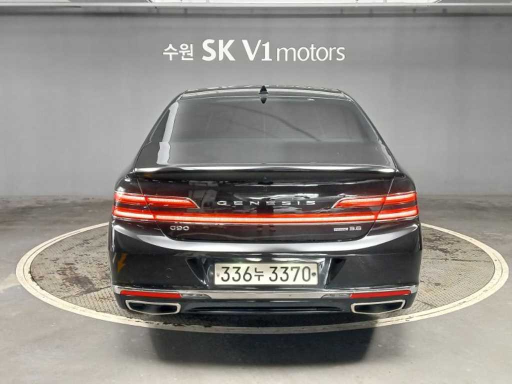 Genesis G90 - Vista 5