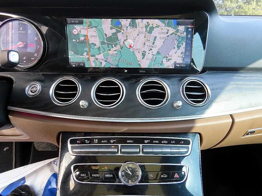 Mercedes Benz E class 2017 Blanco - Importación desde Corea - HF Imports Iquique - Foto 13