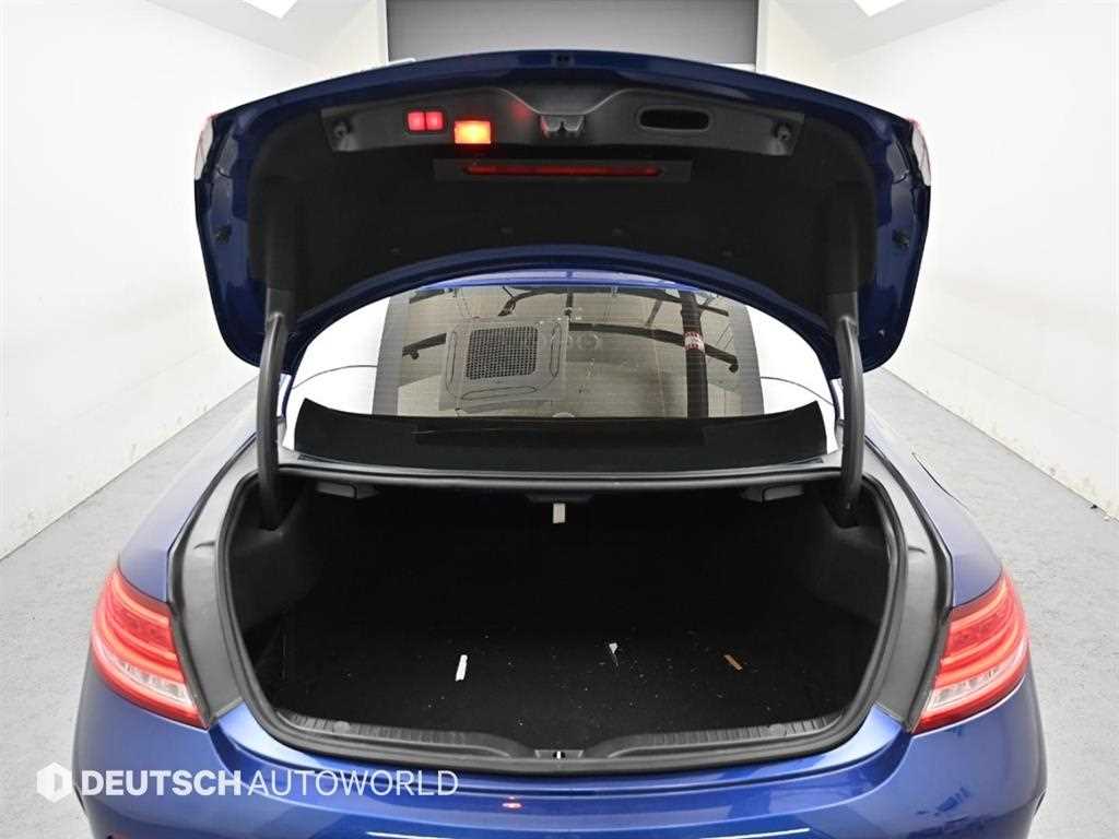 Mercedes Benz C Class 2018 Azul - Importación desde Corea - HF Imports Iquique - Foto 19