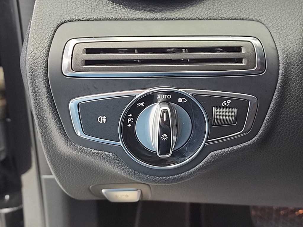 Mercedes Benz C Class 2015 Negro - Importación desde Corea - HF Imports Iquique - Foto 18