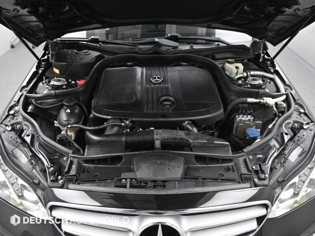 Mercedes Benz E class - Vista 6