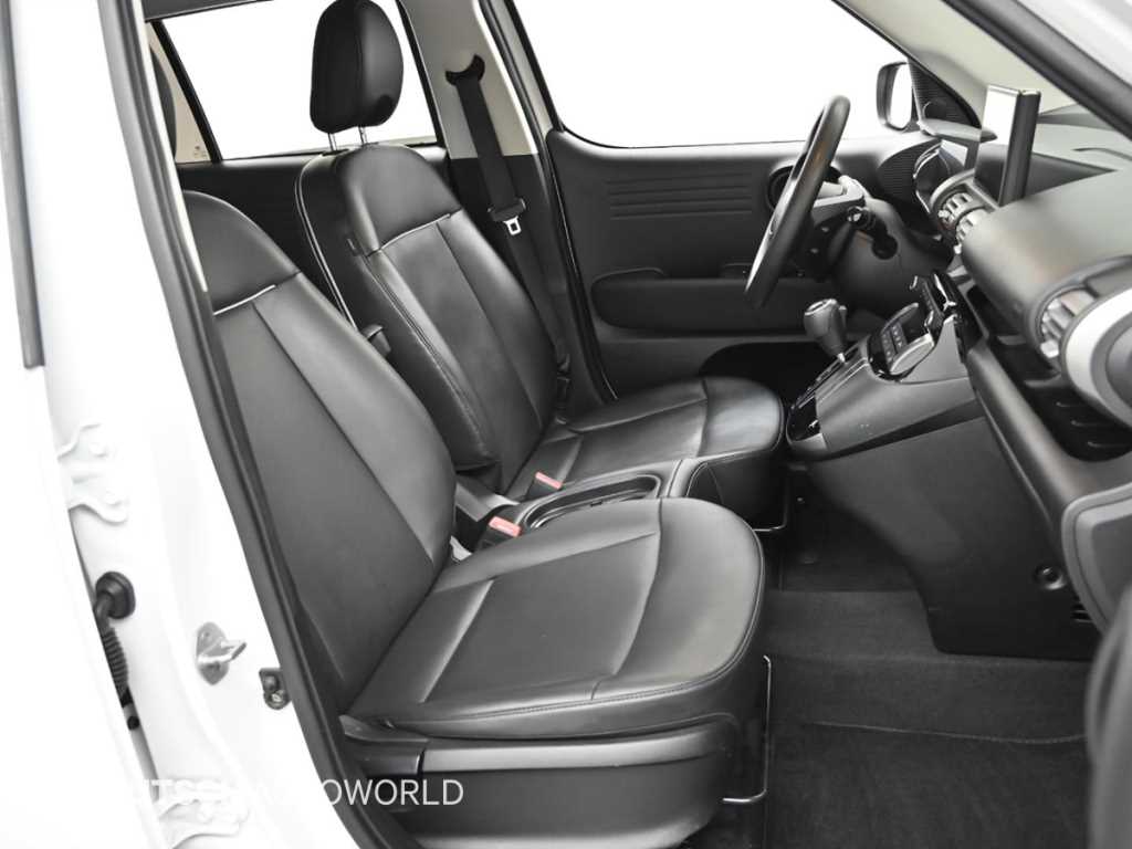 HYUNDAI Casper - Vista 10