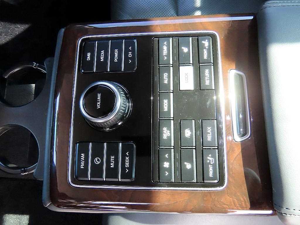 HYUNDAI Equus 2015 Negro - Importación desde Corea - HF Imports Iquique - Foto 18