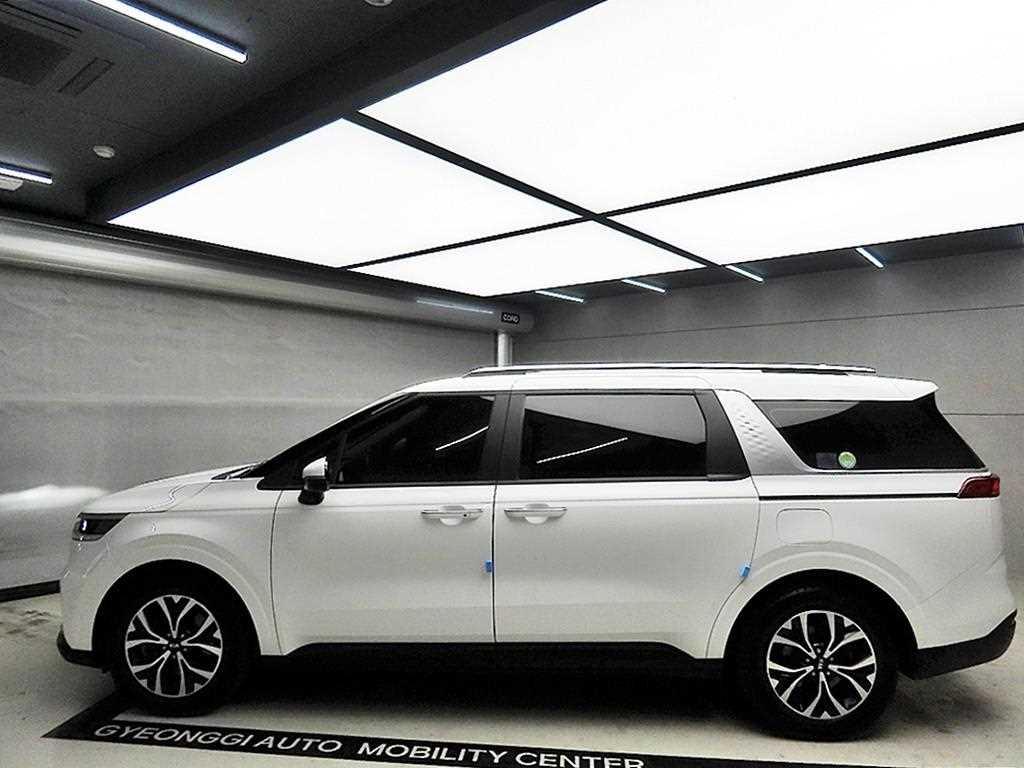 KIA Carnival - Vista 4