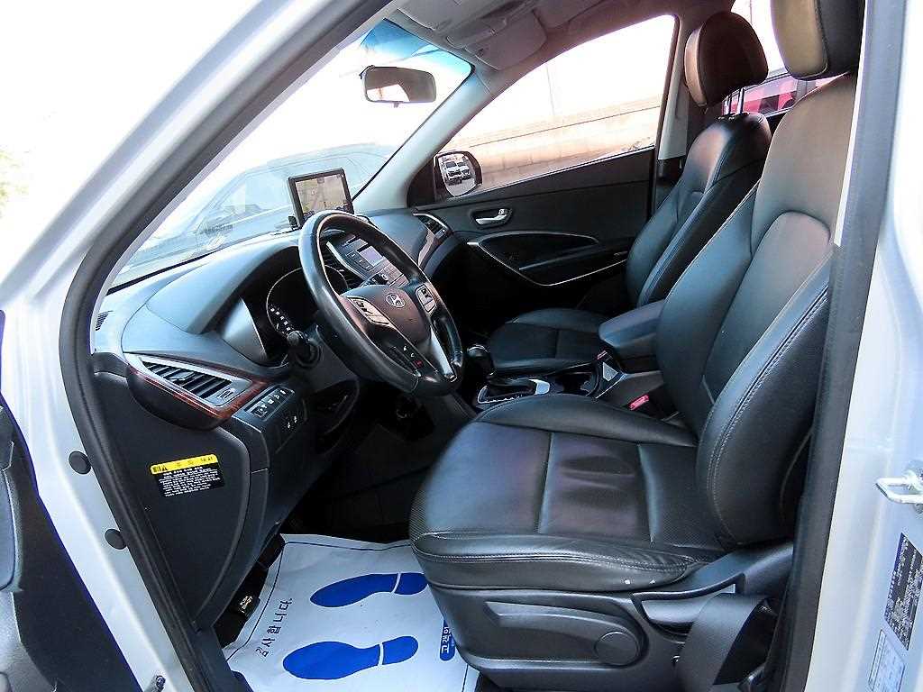 HYUNDAI Santa Fe - Vista 5