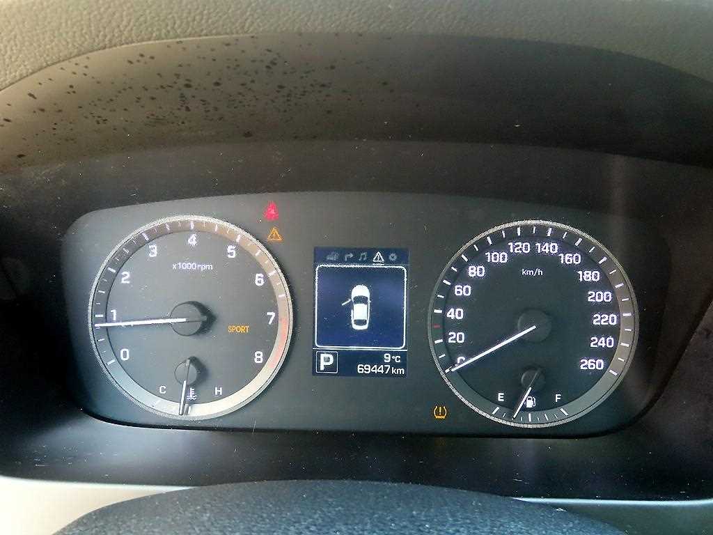 HYUNDAI Sonata - Vista 9