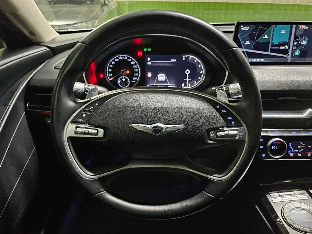 Genesis G80 - Vista 10