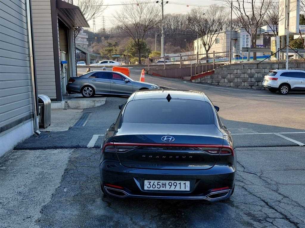 HYUNDAI Grandeur - Vista 4