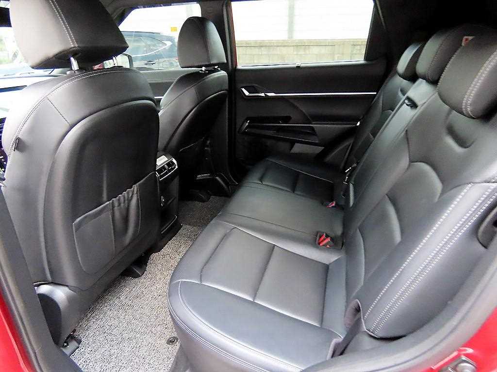 Ssangyong Torres - Vista 6