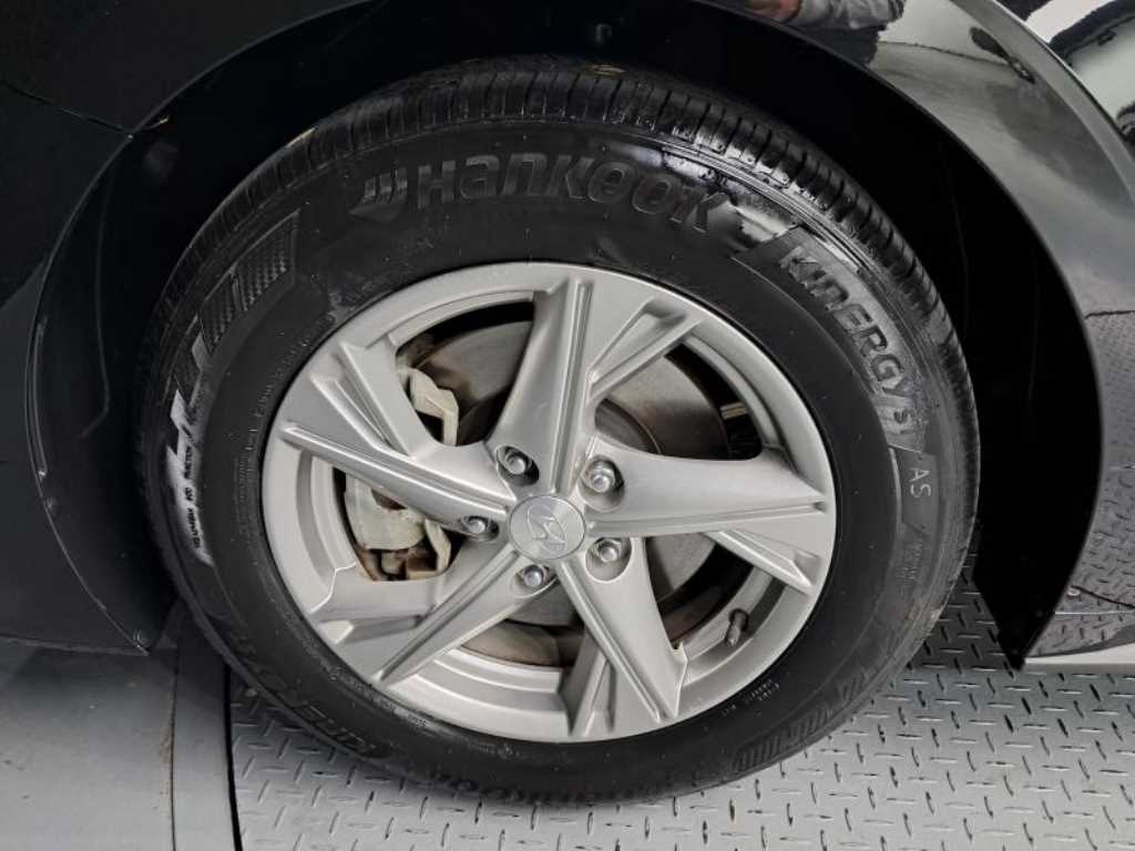 HYUNDAI Sonata - Vista 6