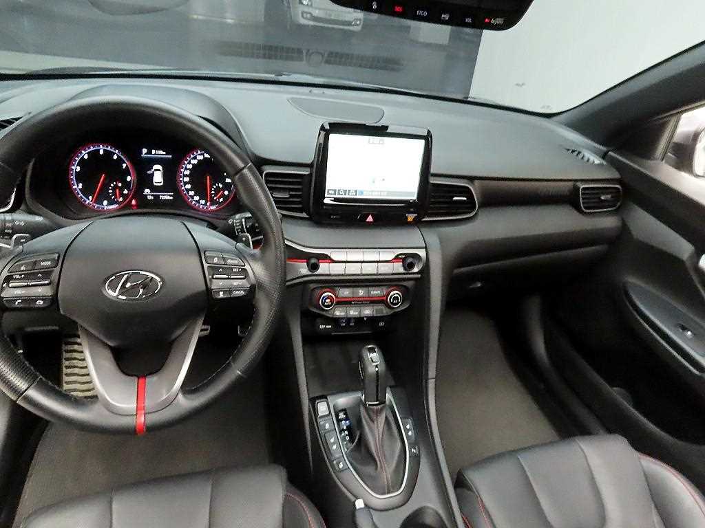 HYUNDAI Veloster - Vista 8