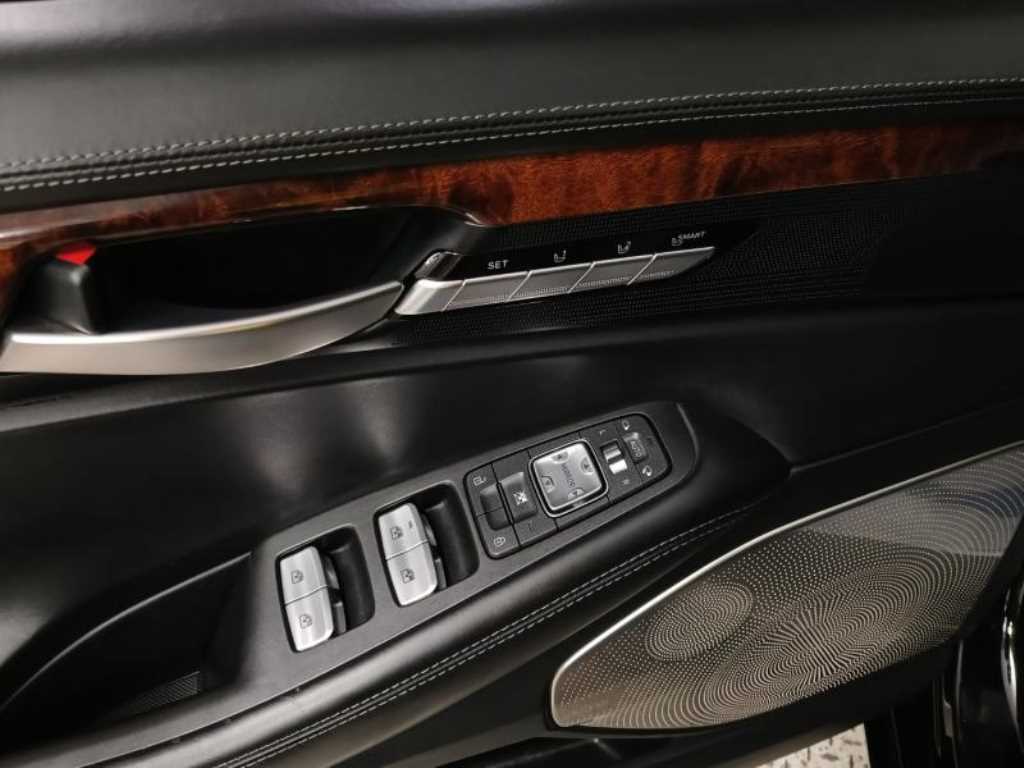 Genesis EQ900 - Vista 9