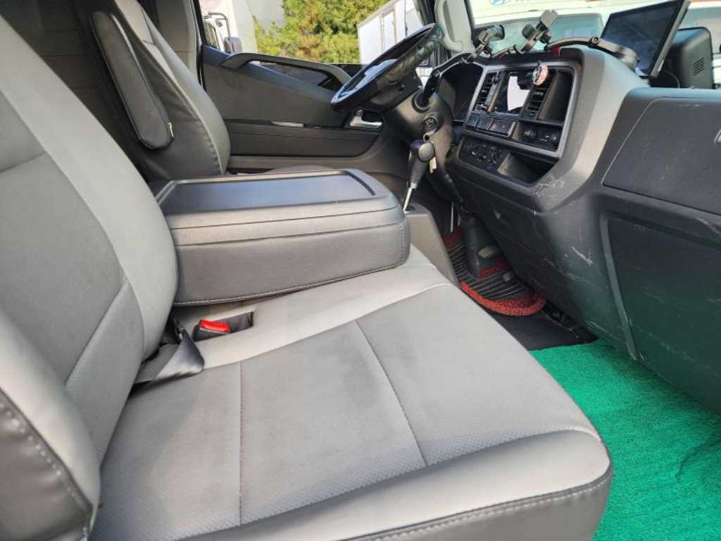 medium and large cargo truck 2023 Blanco - Importación desde Corea - HF Imports Iquique - Foto 13